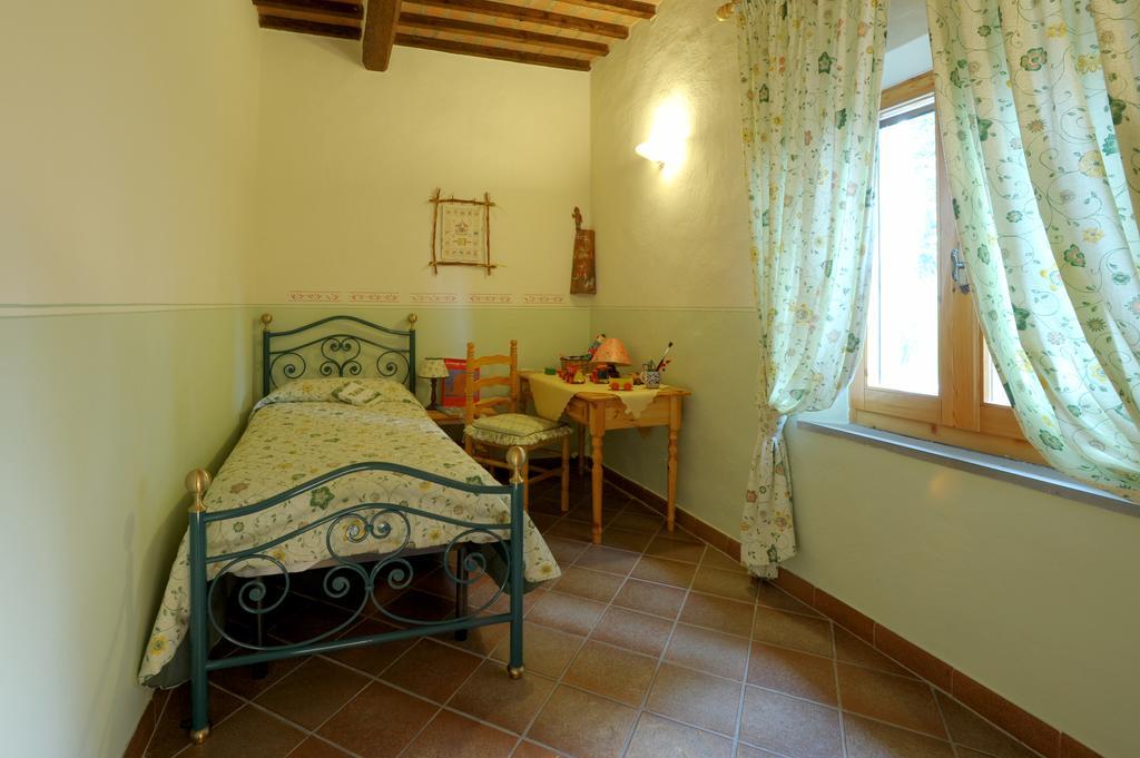 Agriturismo Podere Poggio Ai Cieli San Gimignano Room photo